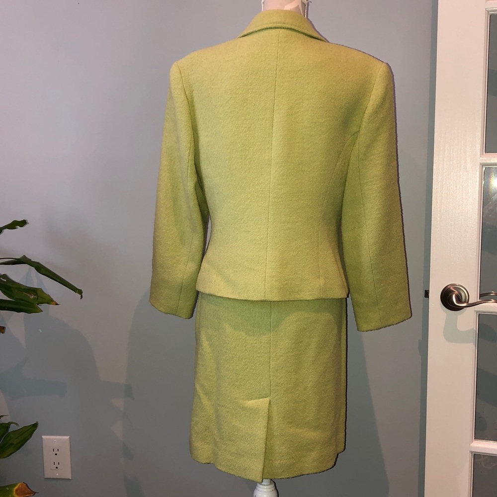 Femme de Carriere Ladies Suit - Picture 5 of 6